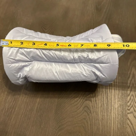 Victoria's Secret Pink‎ Mini Barrel Puffer Crossbody Bag Hydrangea Blue NWT - Picture 6 of 7